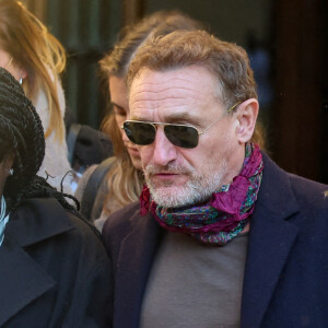 Ramatoulaye Diop, la compagne du défunt, et Jean-Paul Rouve - Sortie des Obsèques de Michel Blanc en l'église Saint-Eustache à Paris, le 10 octobre 2024. © Moreau / Jacovides / Bestimage 