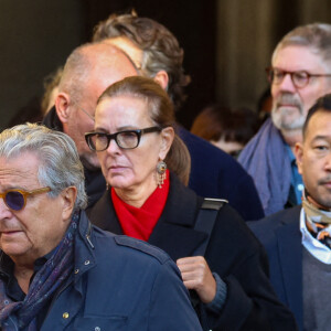 Christian Clavier, Carole Bouquet - Sortie des Obsèques de Michel Blanc en l'église Saint-Eustache à Paris, le 10 octobre 2024. © Moreau / Jacovides / Bestimage 