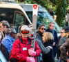 Habillé en combinaison de ski en hommage à Jean-Claude Dusse, il s'est "avancé tranquillement, a saisi le micro"
 
Un admirateur venu aux obsèques habillé comme le personnage de Jean-Claude Dusse dans le film "Les Bronzés font du ski" - Sortie des Obsèques de Michel Blanc en l'église Saint-Eustache à Paris, le 10 octobre 2024. © Moreau / Jacovides / Bestimage 