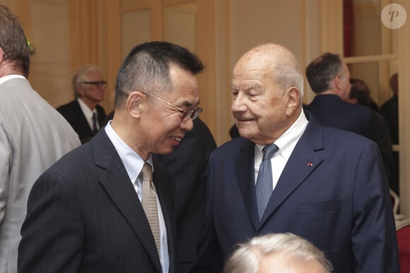 Exclusif - Lu Shaye, l'ambassadeur de Chine, Marc Ladreit de Lacharrière lors du dîner annuel de la Revue des Deux Mondes à la Maison de l'Amérique Latine à Paris le 8 octobre 2024. © Jack Tribeca / Bestimage