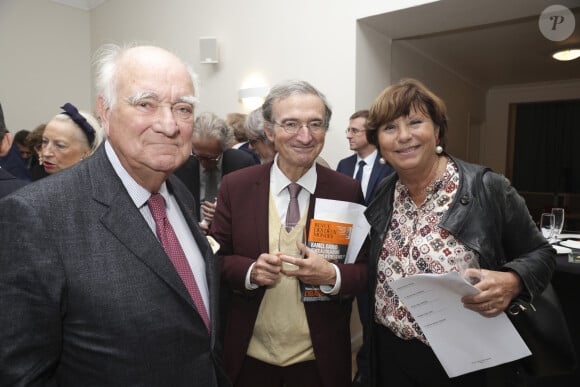 Exclusif - Francois Bujon de l'Estang, Hervé Mariton et Josseline de Clausade lors du dîner annuel de la Revue des Deux Mondes à la Maison de l'Amérique Latine à Paris le 8 octobre 2024. © Jack Tribeca / Bestimage