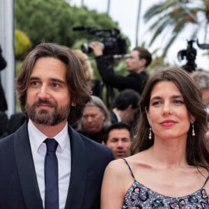 Interviewée par le Telegraph, l'ex de Gad Elmaleh (devenue avec lui maman de Raphaël) et de Dimitri Rassam avait évoqué sa séparation avec le producteur et parlait de sa nouvelle vie de maman solo
Dimitri Rassam et Charlotte Casiraghi - Montée des marches du film " Killers of the flower moon " lors du 76ème Festival International du Film de Cannes, au Palais des Festivals à Cannes. Le 20 mai 2023 © Olivier Borde / Bestimage 