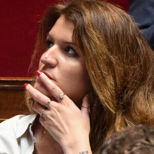 Ajouté à son rôle au cabinet Tilder, elle gagnerait plus que les 10 000 euros qu'elle touchait comme ministre.
Marlène Schiappa lors des questions au gouvernement à l'Assemblée nationale le 11 avril 2023 à Paris, France. Photo par Lionel Urman/ABACAPRESS.COM