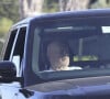 Extrêmement discret depuis l'annonce de sa retraite, Bruce Willis a été aperçu en public le vendredi 11 octobre 2024
Exclusif - Bruce Willis se balade avec son chauffeur en SUV à Los Angeles