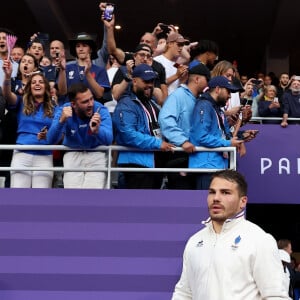 Antoine Dupont - La France remporte la finale en Rugby à 7 après sa victoire face à Fidji (et sa première médaille d'or) lors des Jeux Olympiques (JO) de Paris 2024 au Stade de France à Saint-Denis, Seine Saint-Denis, France, le 27 juillet 2024. © Jacovides-Perusseau/Bestimage