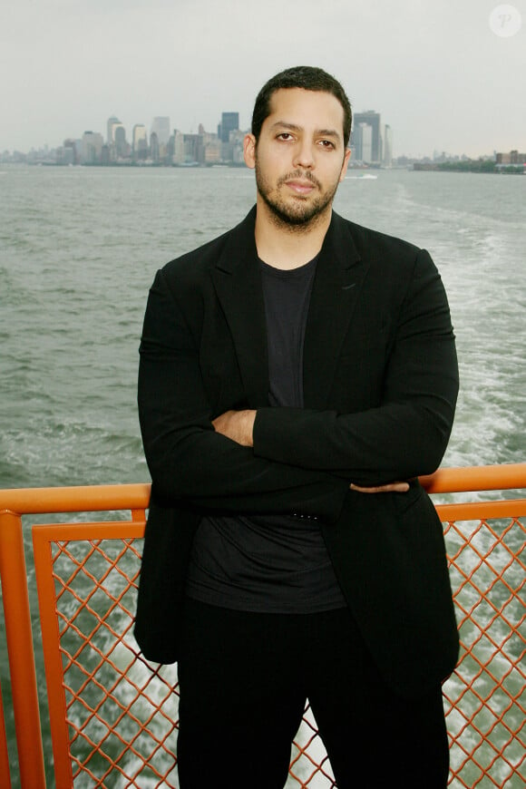 David Blaine prend le ferry de Staten Island pour se rendre à la soirée d'ouverture du festival du film de Staten Island, qui présente en première le film THE POET de Jules Nasso. New York, NY le 21 juin 2007. Photo par Marion Curtis/Startraks/ABACAPRESS.COM