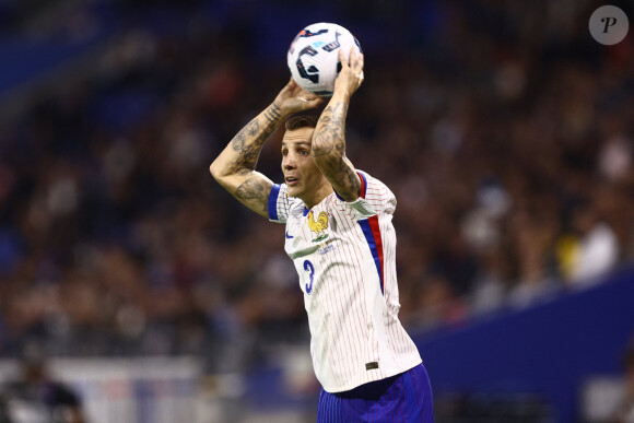 Un début de semaine parfait pour lui !
LYON, FRANCE - SEPTEMBRE 09 : Digne Lucas défenseur de la France en action lors du match de l'UEFA Nations League dans le groupe A2 entre la France et la Belgique le 9 septembre 2024 à Lyon, France, 09/09/2024