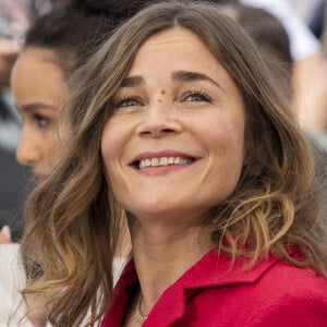 Une émission qui s'était retrouvée dans une grosse polémique à cause de Blanche Gardin
Blanche Gardin - Photocall de "Fumer Fait Tousser (Smoking Causes Coughing)" lors du 75ème Festival International du Film de Cannes, le 21 mai 2022. © Cyril Moreau/Bestimage 