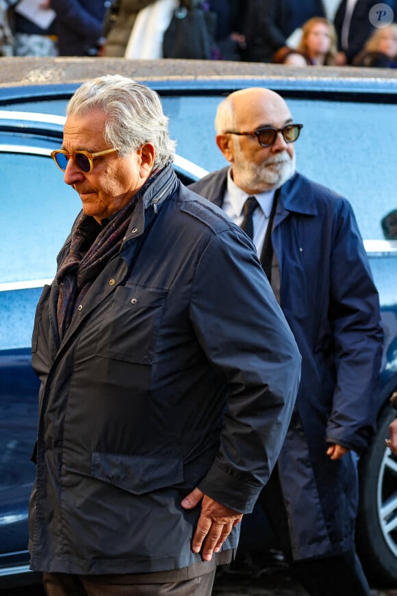 Christian Clavier, Gérard Jugnot - Sortie des Obsèques de Michel Blanc en l'église Saint-Eustache à Paris, le 10 octobre 2024. © Moreau / Jacovides / Bestimage