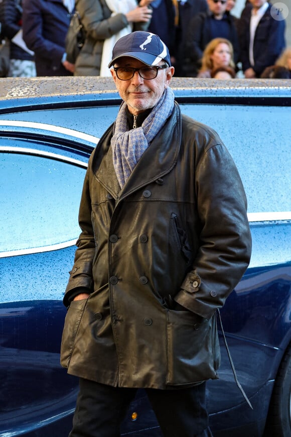 Thierry Lhermitte, Gérard Jugnot, Christian Clavier - Sortie des Obsèques de Michel Blanc en l'église Saint-Eustache à Paris, le 10 octobre 2024. © Moreau / Jacovides / Bestimage