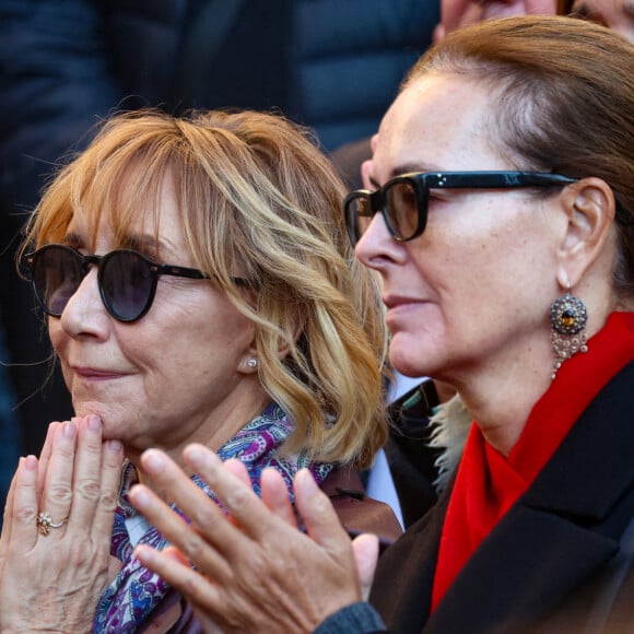 Marie-Anne Chazel et Carole Bouquet - Sortie des Obsèques de Michel Blanc en l'église Saint-Eustache à Paris, le 10 octobre 2024. © Moreau / Jacovides / Bestimage 