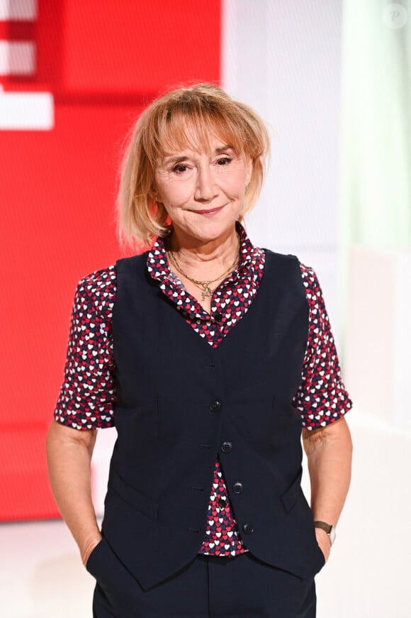 Qui était attendue au théatre 
Exclusif - Marie-Anne Chazel - Enregistrement de l'émission "Vivement Dimanche" au Studio Gabriel à Paris, présentée par M.Drucker et diffusée sur France 3 © Guillaume Gaffiot / Bestimage 