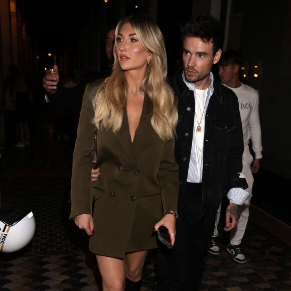 Liam Payne et Kate Cassidy quittent leur hôtel pendant la semaine de la mode à Paris, Paris, France, le 2 octobre 2023.