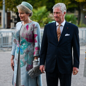 Avec l'Hexagone, les intéressés ont, indéniablement un lien très fort...
Le roi Philippe de Belgique et la reine Mathilde assistent à une cérémonie militaire lors de leur visite à Lille le 16 octobre 2024. © Frédéric Andrieu / Bestimage