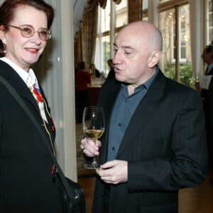 ou encore Dominique Lavanant.
Archives - Dominique Lavanant et Michel Blanc - La Fête "Le Vin et le temps" au restaurant du Ritz à Paris en 2004 © Jean-Claude Woestelandt / Bestimage