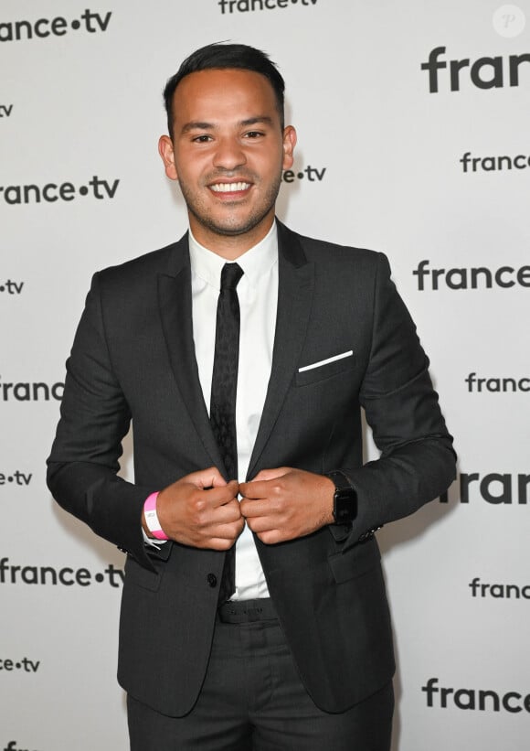 Mohamed Bouhafsi au photocall pour la conférence de presse de rentrée de France TV à la Grande Halle de la Villette à Paris, France, le 6 juillet 2022. © Coadic Guirec/Bestimage 