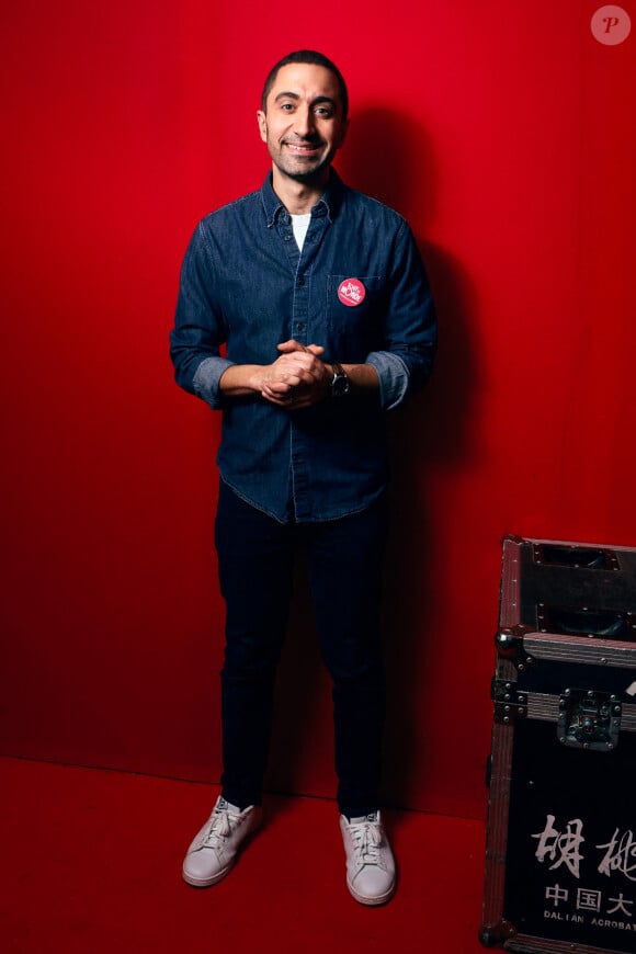 Exclusif - Jimmy Mohamed - Backstage - Enregistrement de l'émission "Tout le monde chante contre le cancer" au Cirque Phénix à Paris, présentée par J.Anthony et E.Gossuin et diffusée le 4 janvier sur W9 © Christophe Clovis / Bestimage