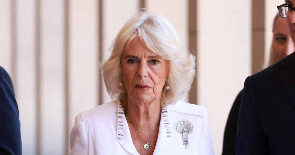 Camilla Parker-Bowles prise en flagrant délit de copie sur Meghan Markle ?  Les photos parlent d'elles-mêmes - Purepeople