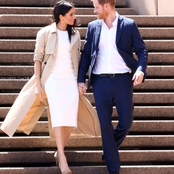 Le prince Harry, duc de Sussex et sa femme Meghan Markle, duchesse de Sussex (enceinte) arrivent à l'opéra de Sydney le premier jour de leur première tournée officielle en Australie, le 16 octobre 2018. 