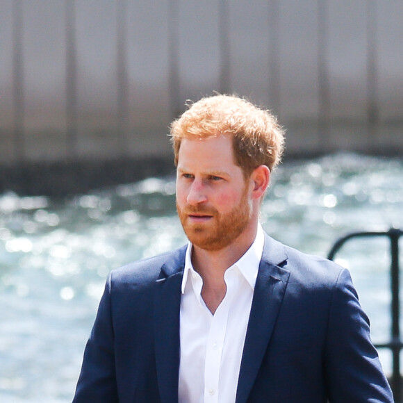 Le prince Harry, duc de Sussex et sa femme Meghan Markle, duchesse de Sussex (enceinte) arrivent à l'opéra de Sydney le premier jour de leur première tournée officielle en Australie, le 16 octobre 2018. 