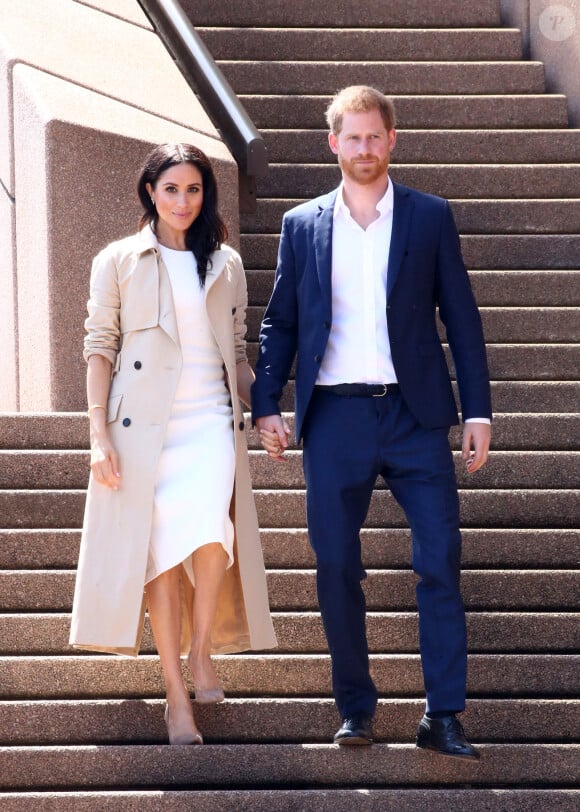 Le prince Harry, duc de Sussex et sa femme Meghan Markle, duchesse de Sussex (enceinte) arrivent à l'opéra de Sydney le premier jour de leur première tournée officielle en Australie, le 16 octobre 2018. 