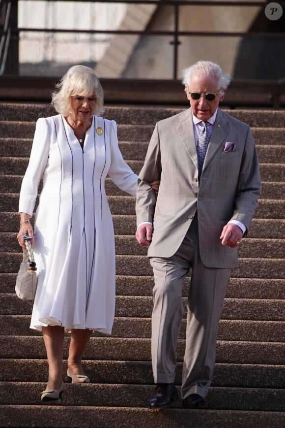 Charles III et Camilla descendent les escaliers de l'opéra de Sydney à l'occasion de son 50e anniversaire. Le 22 octobre 2024 à Sydney, Australie. Photo by Aaron Chown/PA Wire/ABACAPRESS.COM