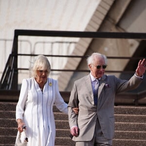 Charles III et Camilla descendent les escaliers de l'opéra de Sydney à l'occasion de son 50e anniversaire. Le 22 octobre 2024 à Sydney, Australie Photo by Aaron Chown/PA Wire/ABACAPRESS.COM