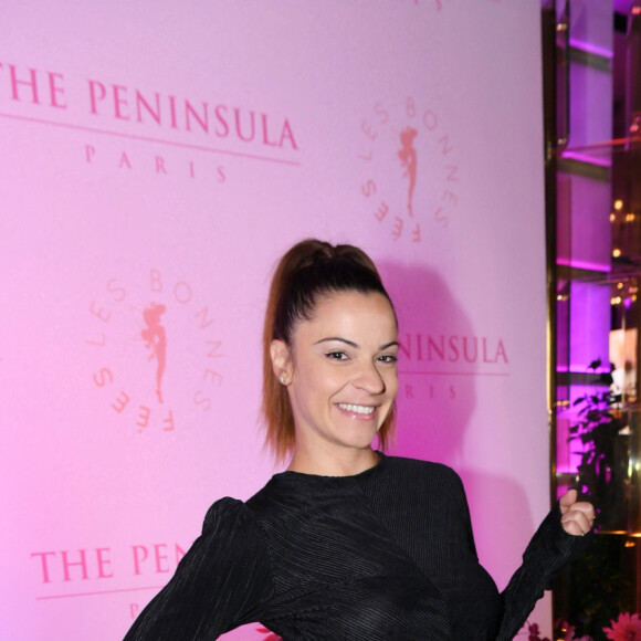 Denitsa Ikonomova (enceinte) - Photocall du 5ème gala de charité de l'association "Les Bonnes Fées" à l'occasion de la campagne mondiale "Octobre Rose" à l'hôtel Peninsula, Paris le 3 octobre 2024. © Rachid Bellak/Bestimage 