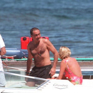 Au même titre que son amant de l'époque, Dodi Al-Fayed, qui était à ses côtés au moment du drame.
Archives - Les premières photos de Dodi Al-Fayed et de la princesse Diana, lors de leurs vacances à St-Tropez.