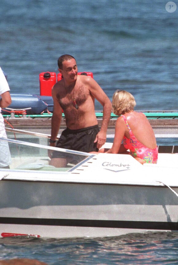 Au même titre que son amant de l'époque, Dodi Al-Fayed, qui était à ses côtés au moment du drame.
Archives - Les premières photos de Dodi Al-Fayed et de la princesse Diana, lors de leurs vacances à St-Tropez.