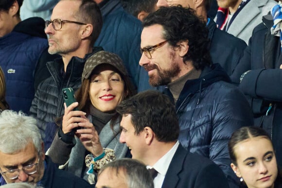 Mathias Vicherat et Anissa Bonnefont : Des disputes pouvant durer "jusqu'à douze heures" Cela aura duré de longues heures.
Mathias Vicherat et Anissa Bonnefont - People des les tribunes de la coupe du Monde de Rugby France 2023 - Match de quart de finale "France-Afrique du Sud (28-29)" au Stade de France à Saint-Denis 15 octobre 2023. © Moreau-Jacovides/Bestimage