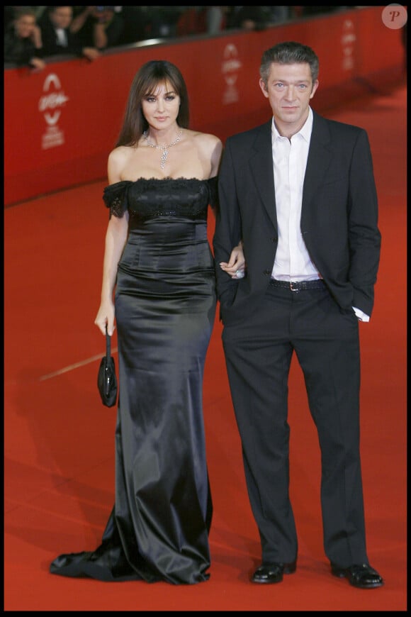 Vincent Cassel est déjà papa de deux filles, Deva et Léonie, nées à Rome en 2004 et 2010, fruits de sa relation avec Monica Bellucci
Monica Bellucci et Vincent Cassel - Première du film "L'UOMO CHE AMA" à Rome pour le 3ème festival international du film.