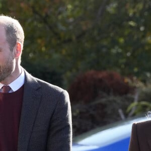 Le prince William, prince de Galles, et Catherine (Kate) Middleton, princesse de Galles, visitent le centre communautaire de Southport pour rencontrer les familles des personnes prises dans l'attaque au couteau de Southport plus tôt cette année, à Southport, Merseyside, Royaume-Uni, le 10 octobre 2024. © Danny Lawson/WPA-Pool/Bestimage 