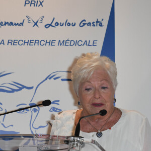 Line Renaud a cependant entretenu une relation extra-conjugale durant son mariage
Line Renaud - 1ère édition de la remise du prix "Line Renaud - Loulou Gasté", pour la recherche médicale, à la Maison de la Recherche à Paris. Le 25 octobre 2019 © Coadic Guirec / Bestimage 