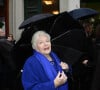 En effet, elle a fréquenté le milliardaire Nate Jacobson durant pas moins de 18 ans
Line Renaud - Devoilement de la plaque en hommage a Loulou Gaste au 8 rue Saint-Ferdinand dans le 17eme arrondissement de Paris. Le 29 janvier 2014 