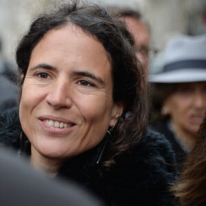 Mazarine Pingeot à la sortie des obsèques de André Rousselet en la Basilique Sainte-Clotilde de Paris le 2 juin 2016.