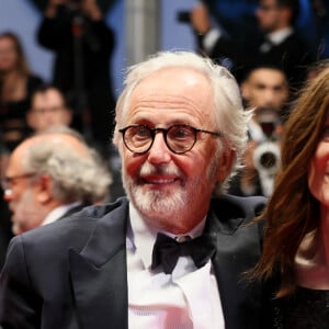 Fabrice Luchini - Descente des marches du film « Marcello Mio » lors du 77ème Festival International du Film de Cannes, au Palais des Festivals à Cannes. Le 21 mai 2024 © Christophe Clovis / Bestimage