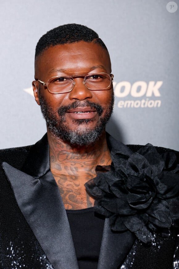 Djibril Cissé au photocall de la cérémonie du Ballon d'Or 2024 au théâtre du Châtelet à Paris, France, le 28 octobre 2024. © Cyril Moreau/Bestimage 