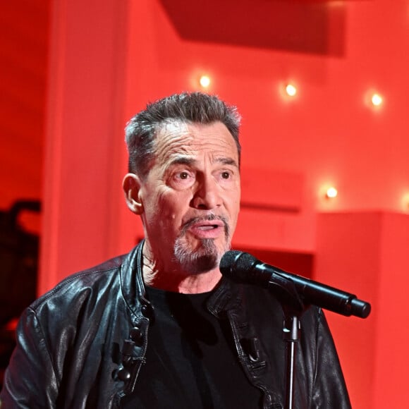 Exclusif - Florent Pagny - Enregistrement de l'émission Vivement dimanche au studio Gabriel à Paris, le 10 novembre 2023, présentée par M.Drucker et diffusée le 26 novembre 2023 sur France 3. © Guillaume Gaffiot / Bestimage