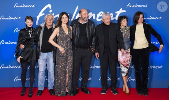 Françoise Gillard, Michel Boujenah, Elsa Zylberstein, Kad Merad, Claude Lelouch, Barbara Pravi, Marianne Denicourt - Avant-première du film "Finalement" de C. Lelouch qui fête son 87ème anniversaire au Grand Rex à Paris le 30 octobre 2024. © Pierre Perusseau/Bestimage