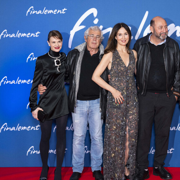 Françoise Gillard, Michel Boujenah, Elsa Zylberstein, Kad Merad, Claude Lelouch, Barbara Pravi, Marianne Denicourt - Avant-première du film "Finalement" de C. Lelouch qui fête son 87ème anniversaire au Grand Rex à Paris le 30 octobre 2024. © Pierre Perusseau/Bestimage