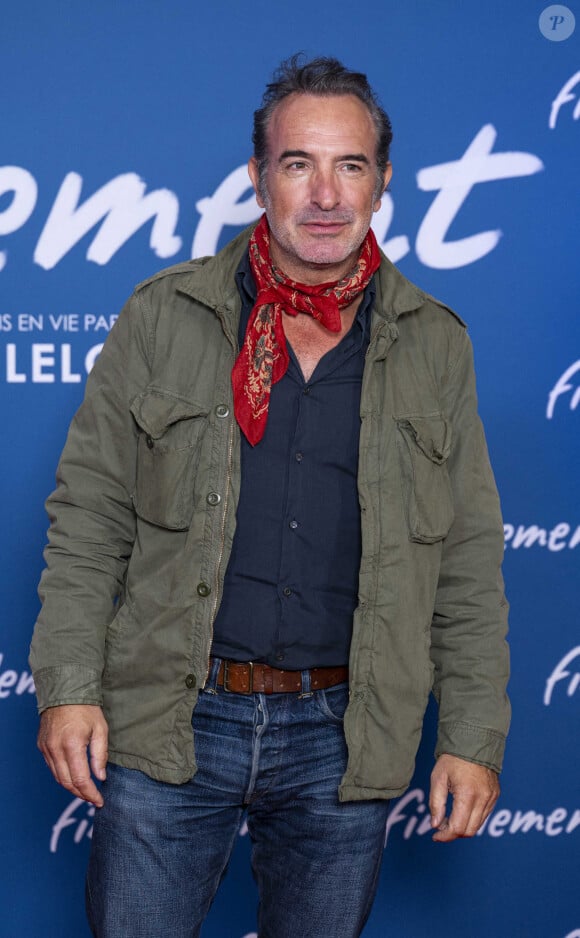 Jean Dujardin - Avant-première du film "Finalement" de C. Lelouch qui fête son 87ème anniversaire au Grand Rex à Paris le 30 octobre 2024. © Pierre Perusseau/Bestimage