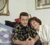 La célèbre actrice est malheureusement décédée à l'âge de 95 ans le 1er décembre 2018
Archive - En France, à Paris, Maria Pacôme chez elle avec son fils François Pacôme en décembre 1992