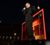 Et de compléter : "Avant de partir en tournée, j'ai besoin d'une 'shape" ciselée pour entrer dans les vêtements que ma styliste m'a préparés. La silhouette c'est très important pour moi".
Eddy De Pretto - Concert de la Place de la République en marge de l'émission "Paris Accueille La Flamme", présentée par L.Thilleman et M. Bouhafsi et diffusée en direct sur France 2 à Paris le 15 juillet 2024. Au terme de deux jours de festivités dans la capitale les 14 et 15 juillet, la flamme olympique achève son parcours parisien sur la place de la République. © Jack Tribeca / Pierre Perusseau / Bestimage 