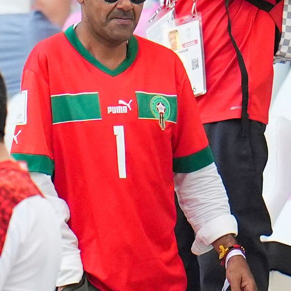 Jamel Debbouze et son fils Léon assistent à la demi-finale de football entre le Maroc et l'Espagne (1-2) lors des Jeux Olympiques de Paris2024 (JO) le 5 aout 2024.