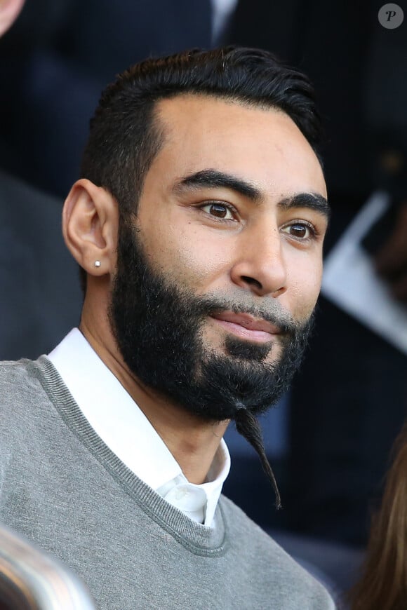 La Fouine (Laouni Mouhid) - People au match de football PSG-Toulouse au parc des princes le 7 novembre 2015. Victoire du PSG 5 à 0.