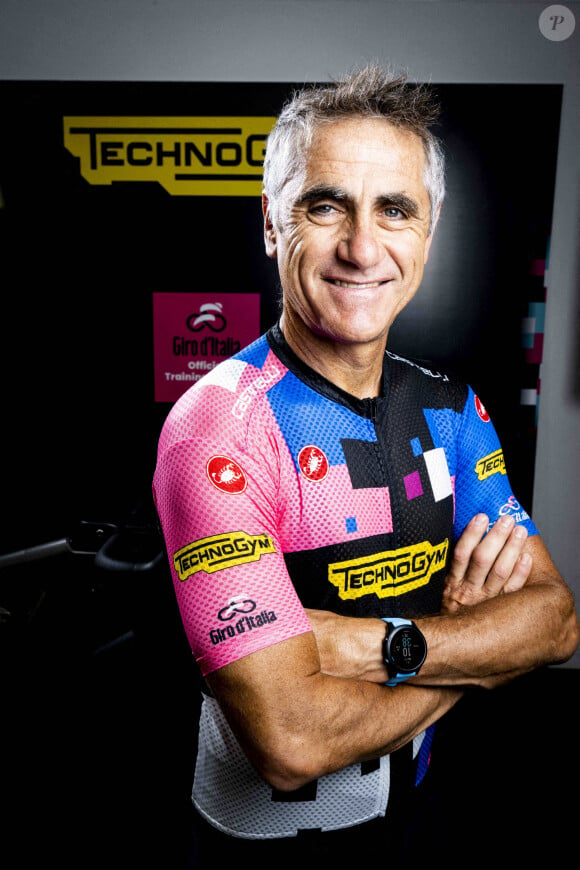 Présentation du vélo d'appartement Technogym Ride par Laurent Jalabert à Paris le 17 mai 2022.