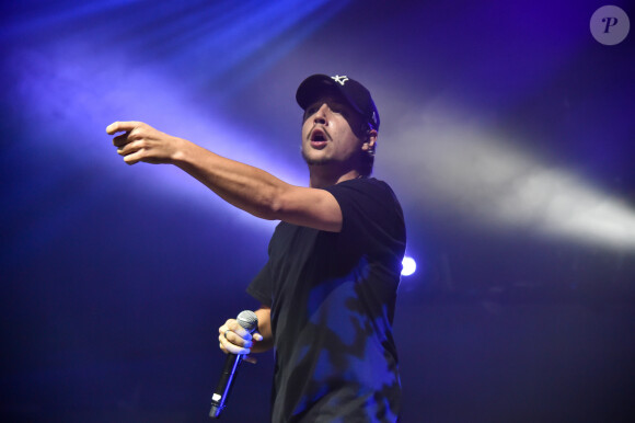 Par une femme qui explique avoir été en couple avec lui pendant quatre ans
Nekfeu - 28ème édition du festival Chorus des Hauts-de-Seine le 10 avril 2016. © Lionel Urman / Bestimage