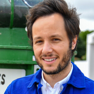 Il s'agit d'une autre femme très chère à son coeur
Le chanteur Vianney à la reconnaissance du prix Barnes lors de la 10ème édition du "Longines Paris Eiffel Jumping" à la Plaine de Jeux de Bagatelle à Paris, France, le 22 juin 2024. © Perusseau-Veeren/Bestimage 