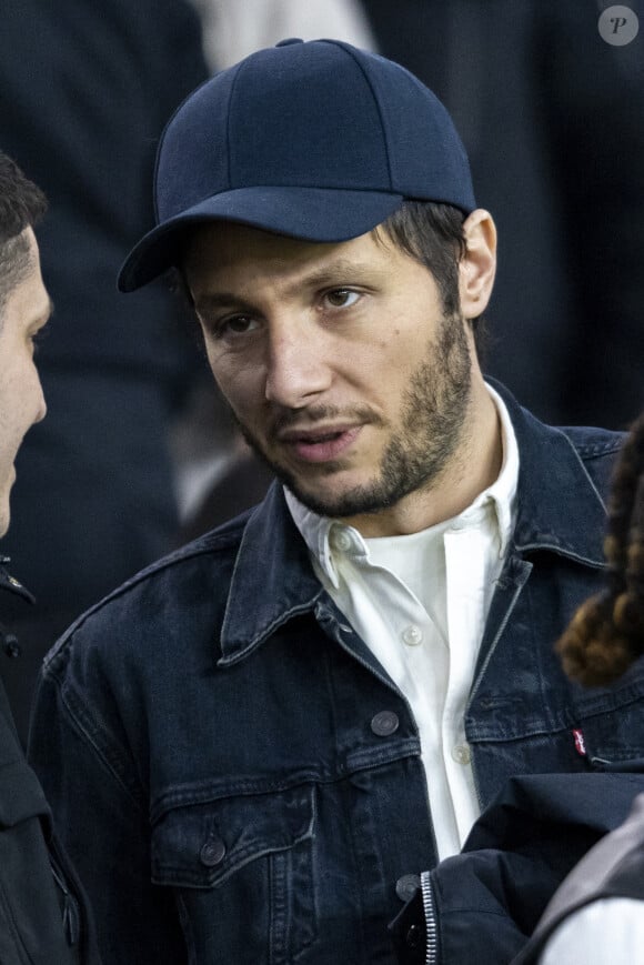 Vianney - People dans les tribunes du match de Ligue 1 Uber Eats "PSG-Lille" (3-1) au Parc des Princes à Paris le 10 février 2024. © Cyril Moreau/Bestimage